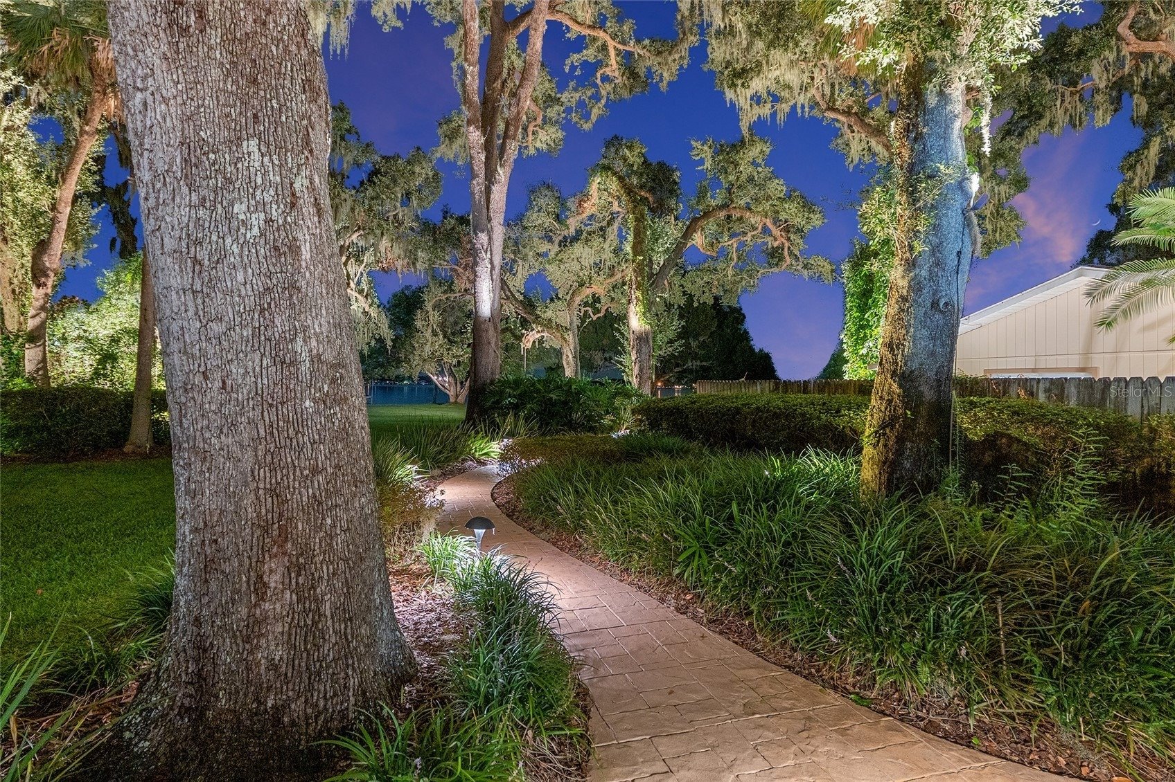 10745 SE Sunset Harbor Rd