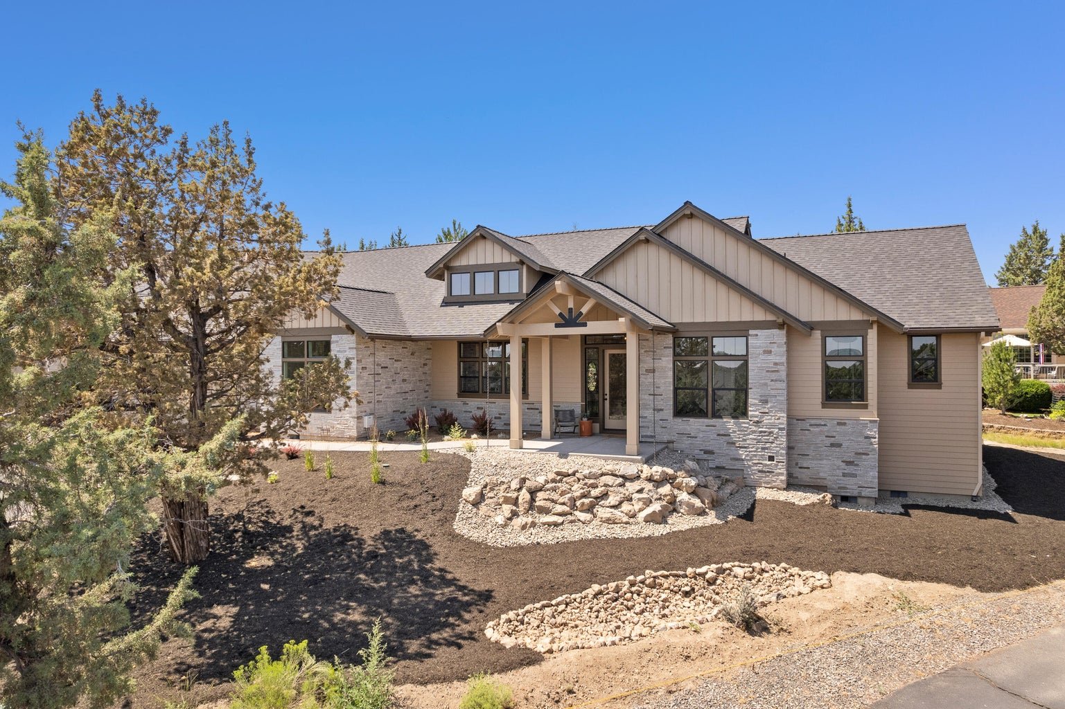 8211 Sora Ct