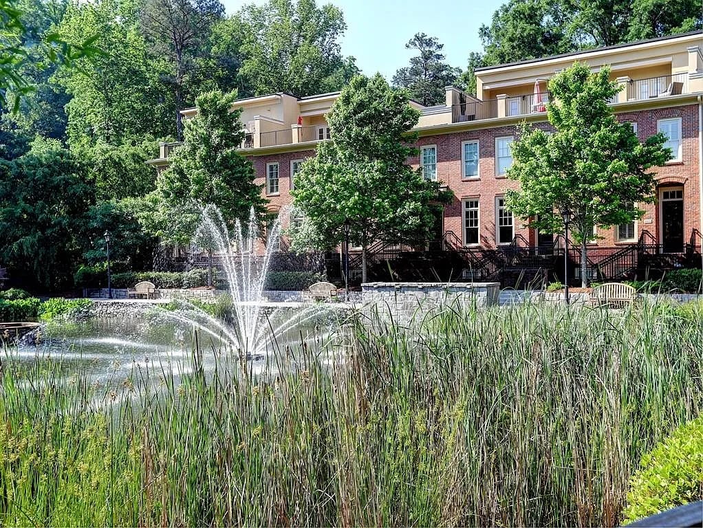 200 River Vista Dr #733