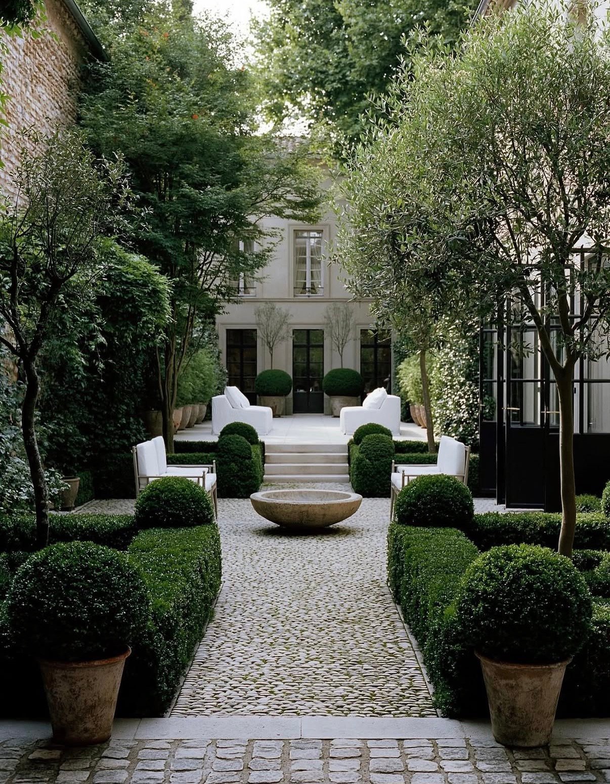 REALM Global: How Elite Company Elevates Excellence at B&B Luxury Properties