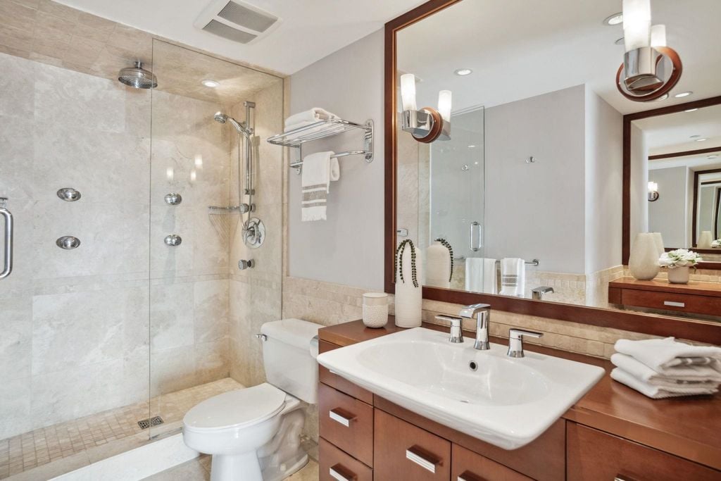 1201 Marinaside Cres, #2505