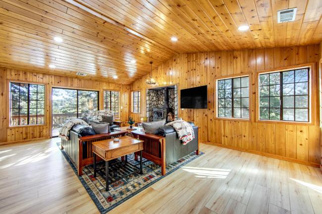 Arrowbear Lake Mountain Home