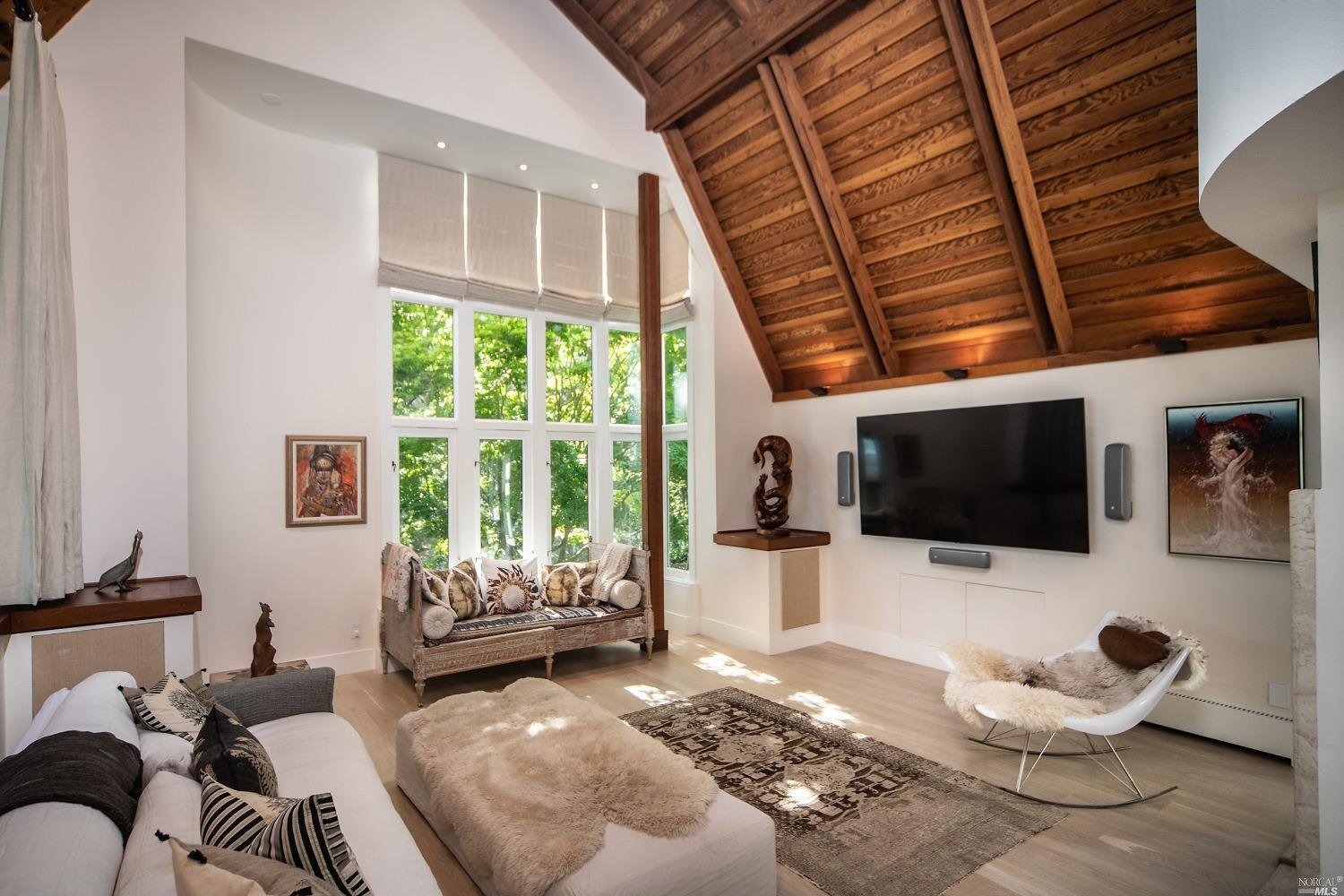 106 Mount Tiburon Rd