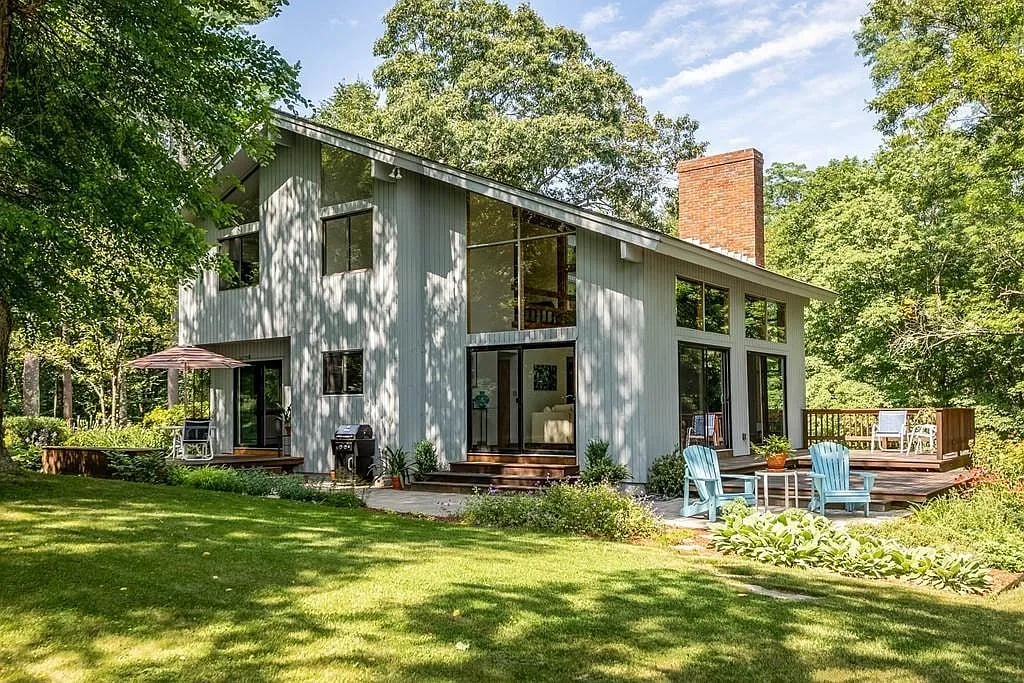 225 River Rd