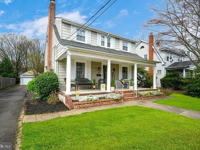 37 Grayson Ave