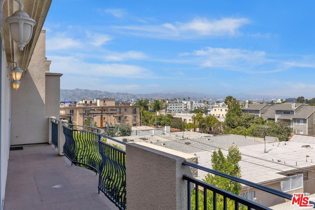 1450 S Beverly Dr #404