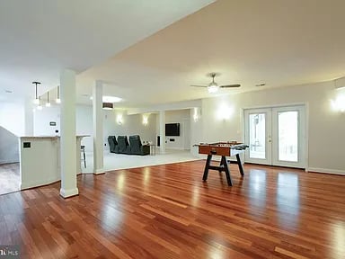 106 Calvary Ct SE