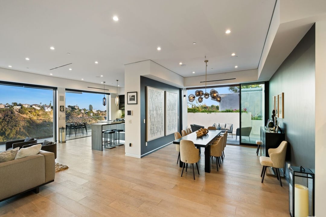 Aurelian Crest, Linda Flora Dr, 90049