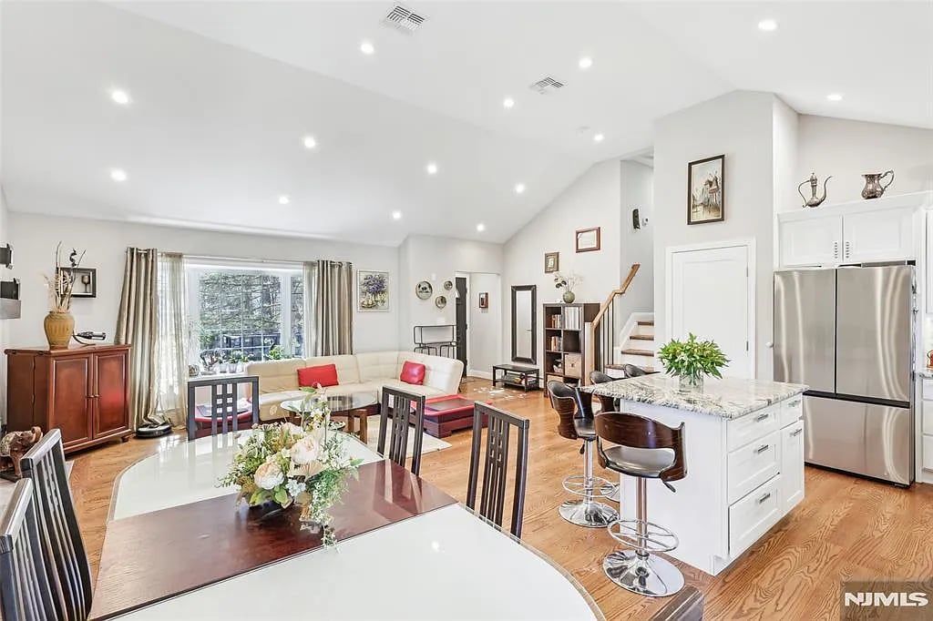 1 Diamond Court