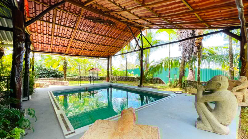 Multi-Home Income Estate Near Marino Ballena National Park