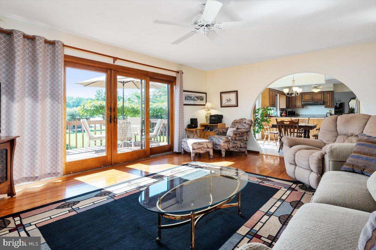 88 E Lake Dr