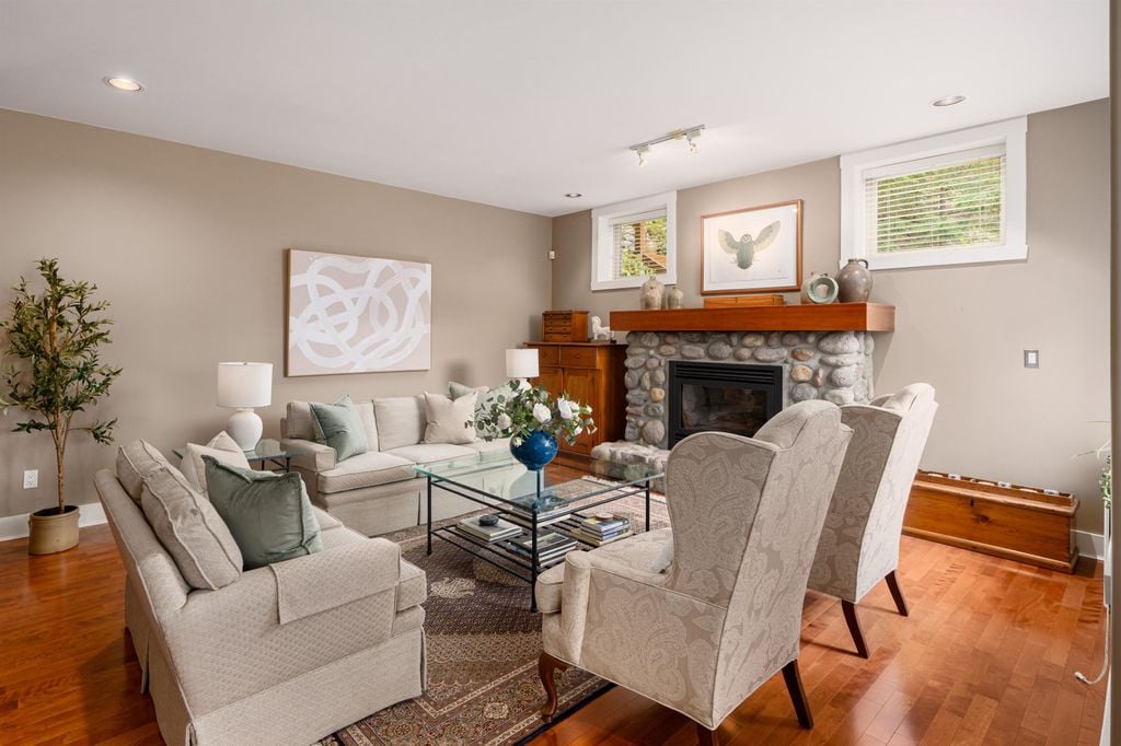 5780 Cranley Dr