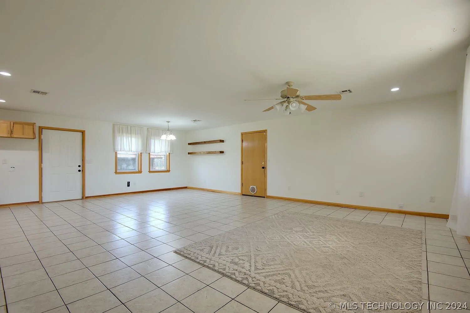 6995 E 576 Rd