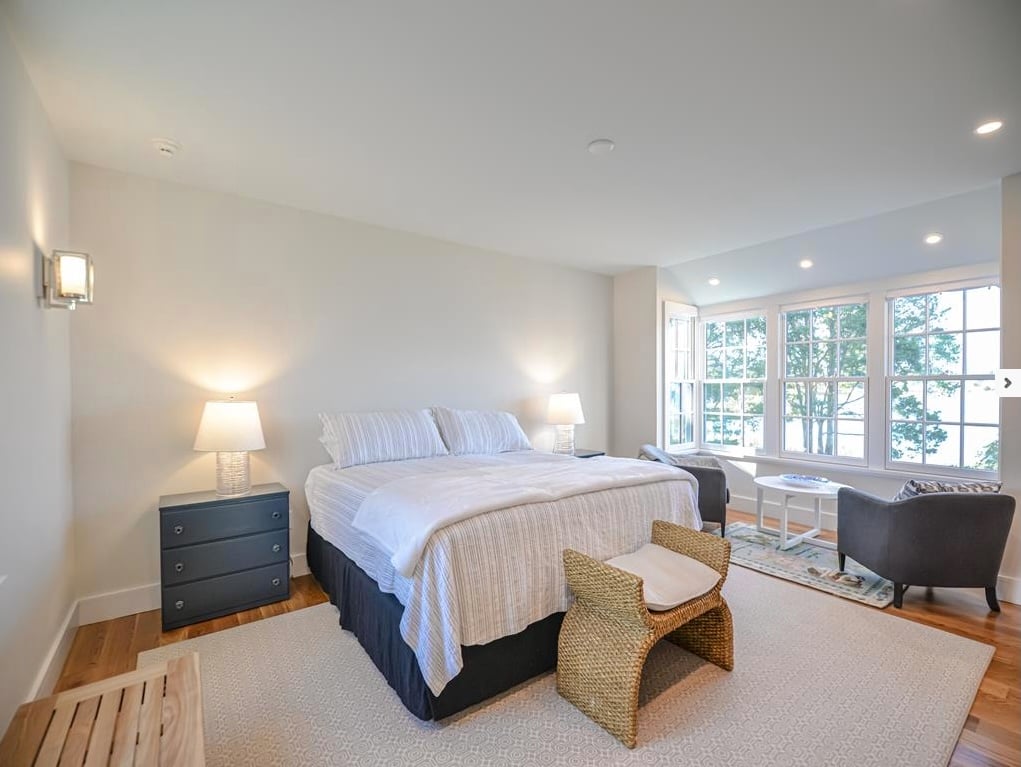 26 Hines Point