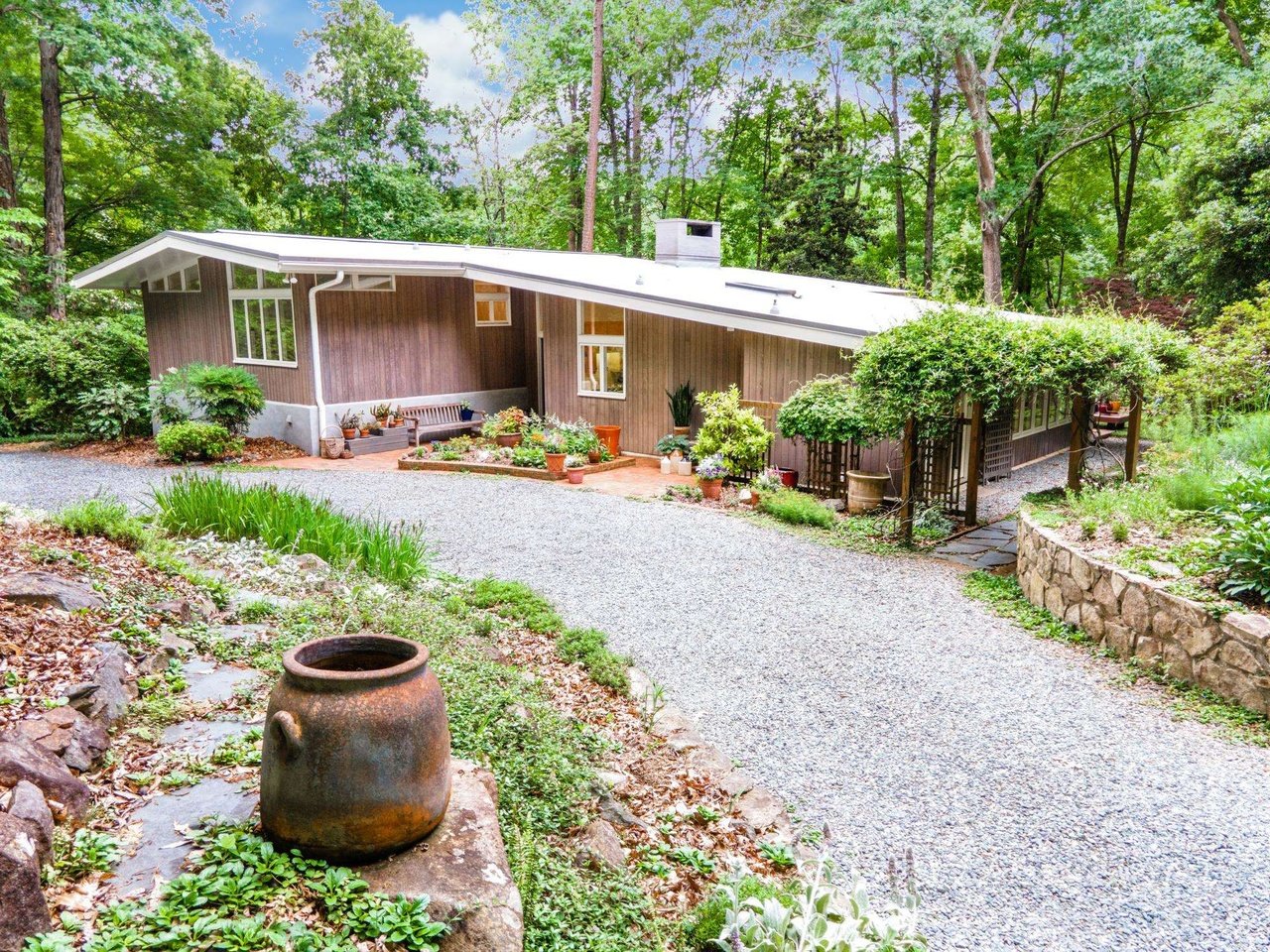 2 Bartram Dr