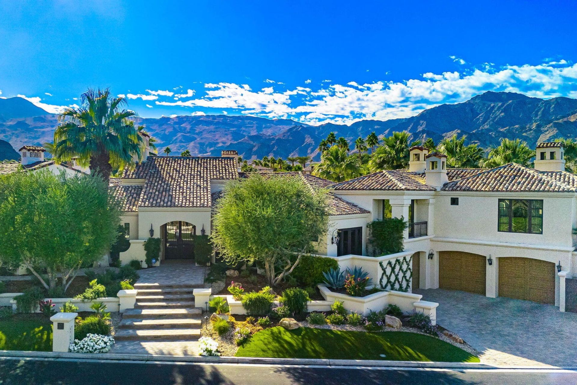 52705 Claret Cove