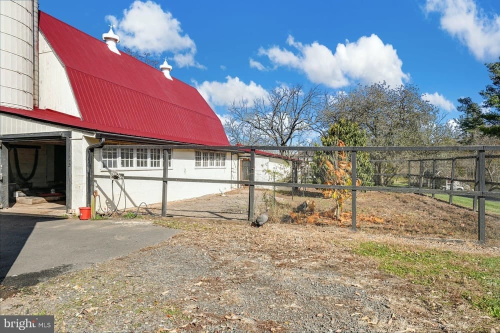 1315 Pineville Rd