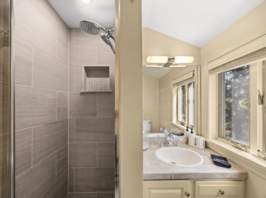 7 South Meadow Lane
