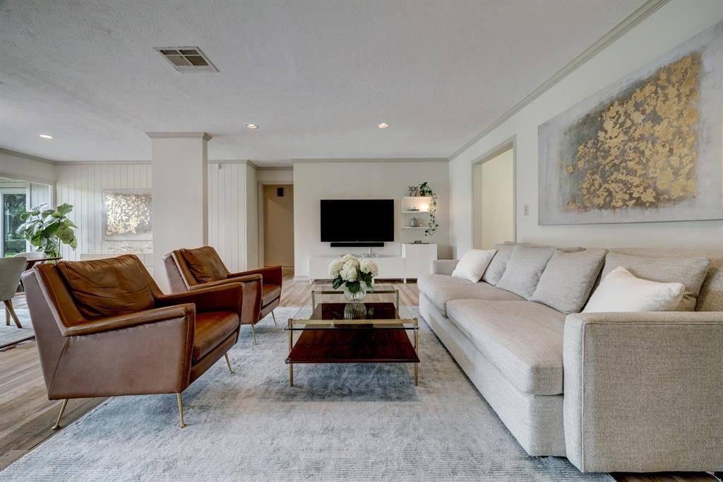 2103 Stoney Brook Dr