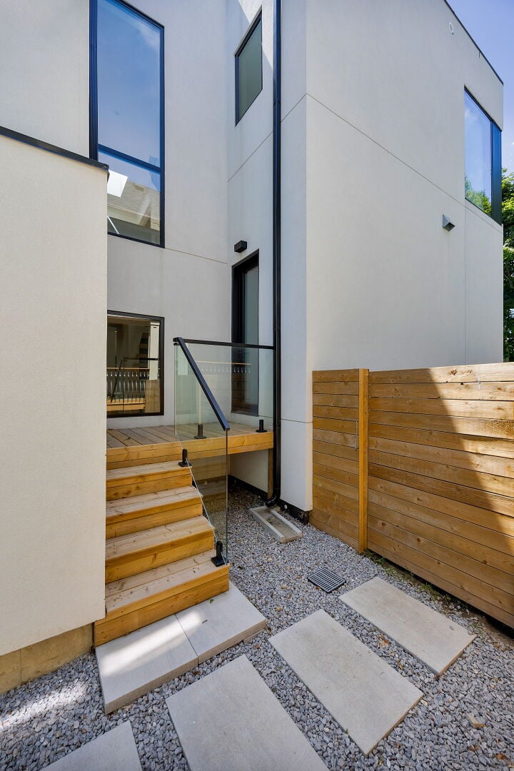1405 Acton Crescent