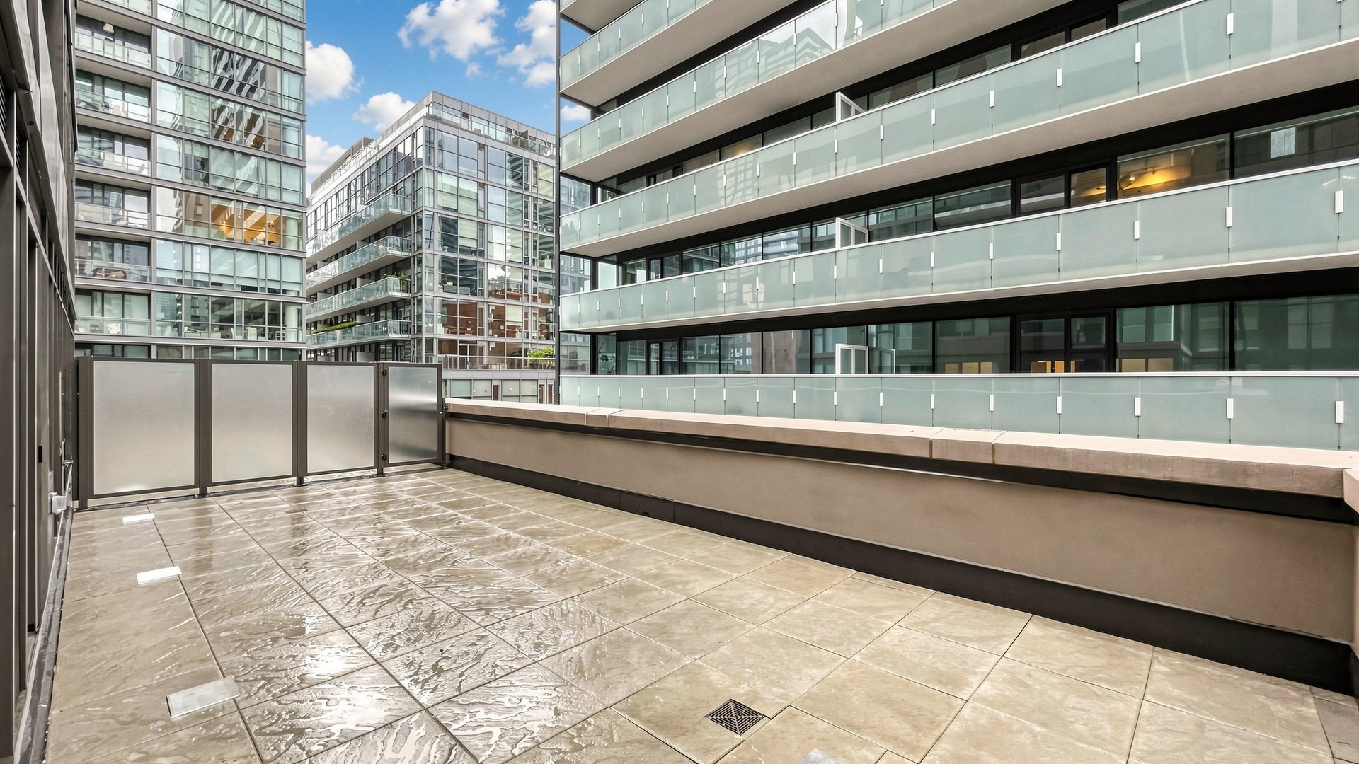 Luxury King West Residence