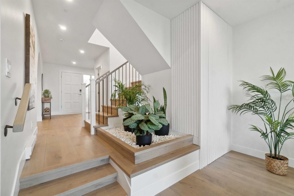 2206 Folkestone Way, #9