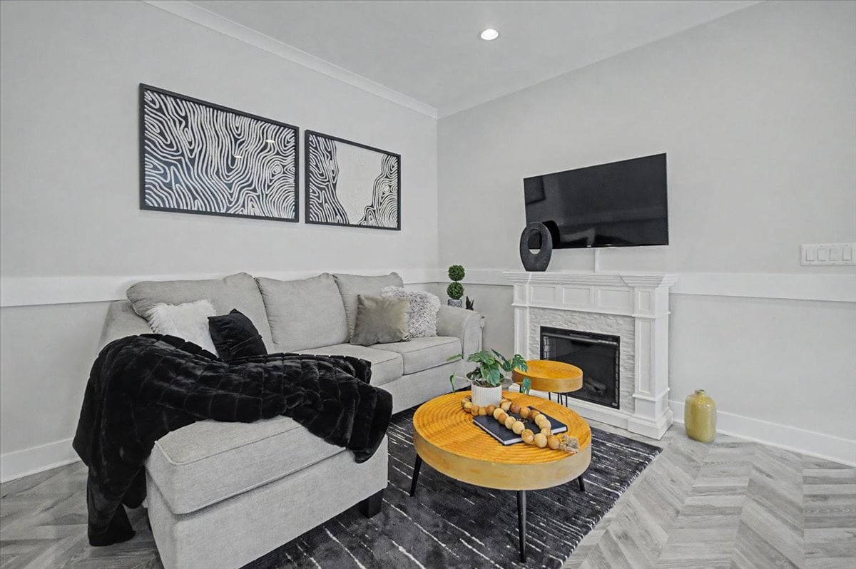 17 Aspen Dr
