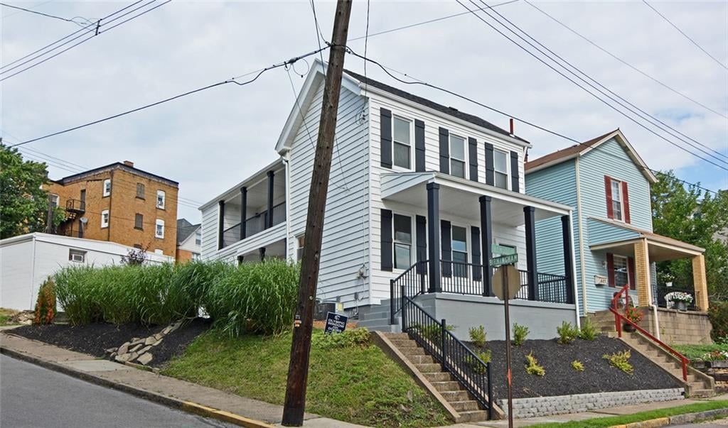 601 Hemlock