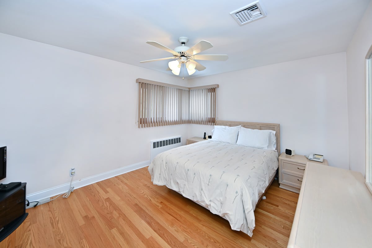 23 Spruce Pl