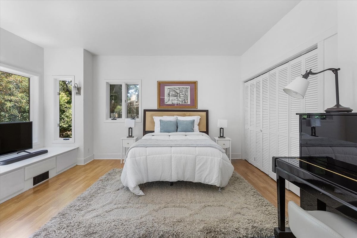 14275 Saratoga Avenue, Saratoga