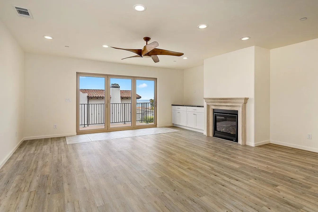 103 Greve Pl