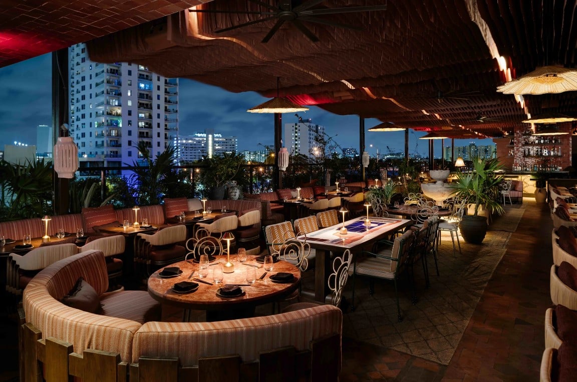 CASA NEOS unveils a multi-level nightlife destination along the Miami River