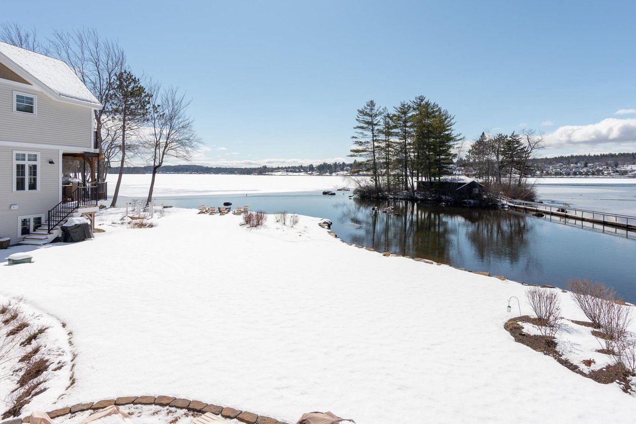11 Island Dr