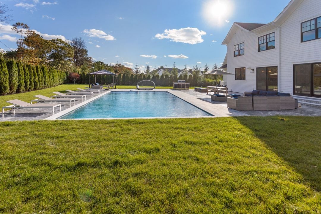 16 Cheviot Rd