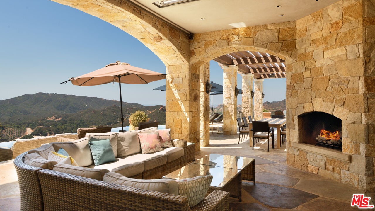340 Kanan Dume Rd