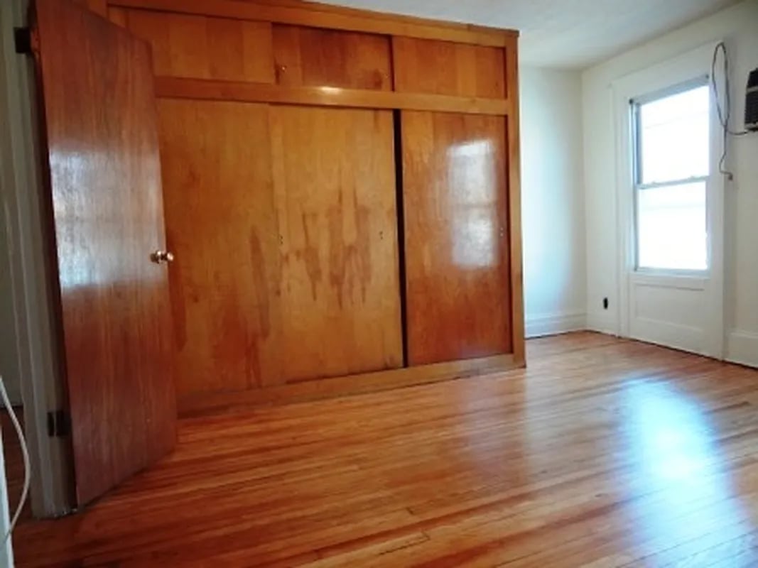 574 Metropolitan Ave