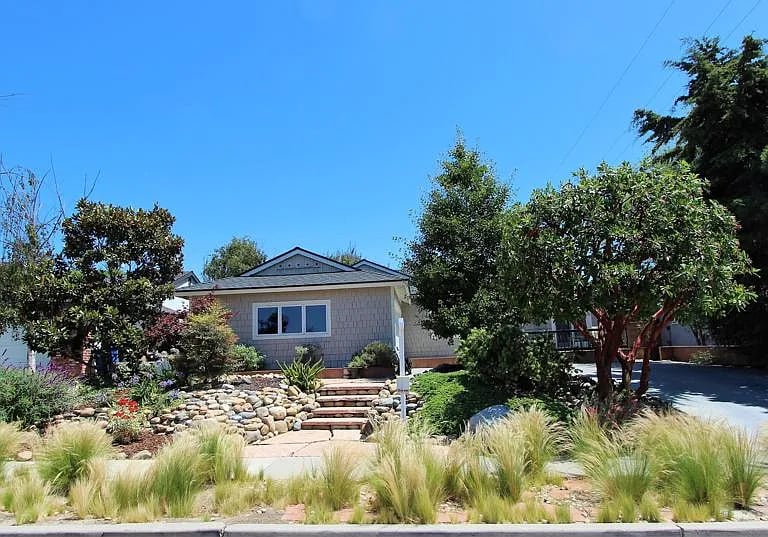 104 San Roque Ave