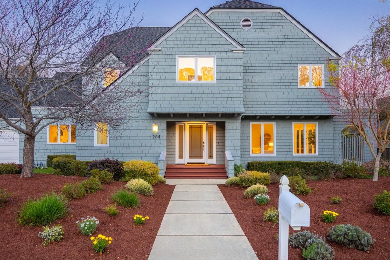 204 Ravenswood Ct