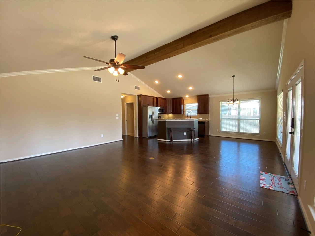 14382 Hill Dr