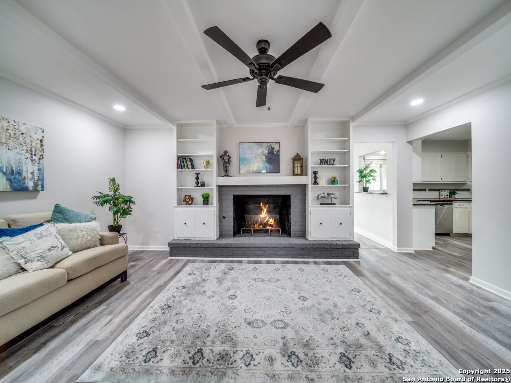 606 Moorside