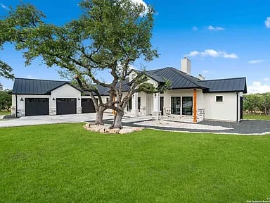 1209 Adyson Rdg