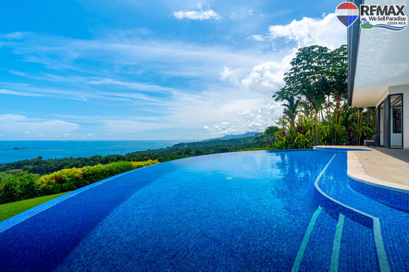 Luxury Ocean View Home in Ojochal Costa Rica | Infinity Pool & Sunset Views