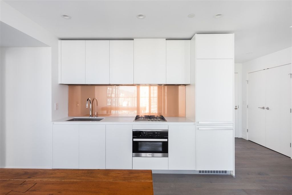 1480 Howe St, #2307