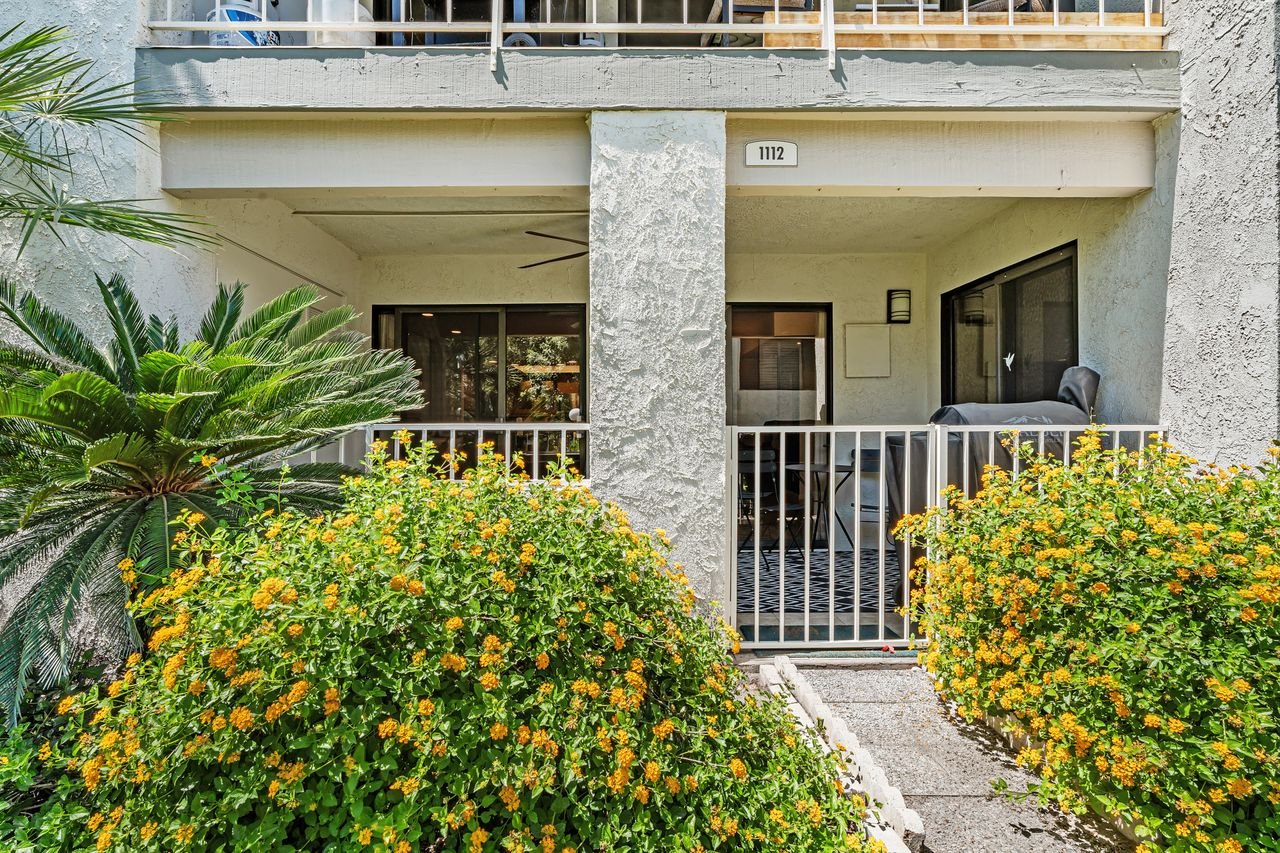 Miraleste Condo