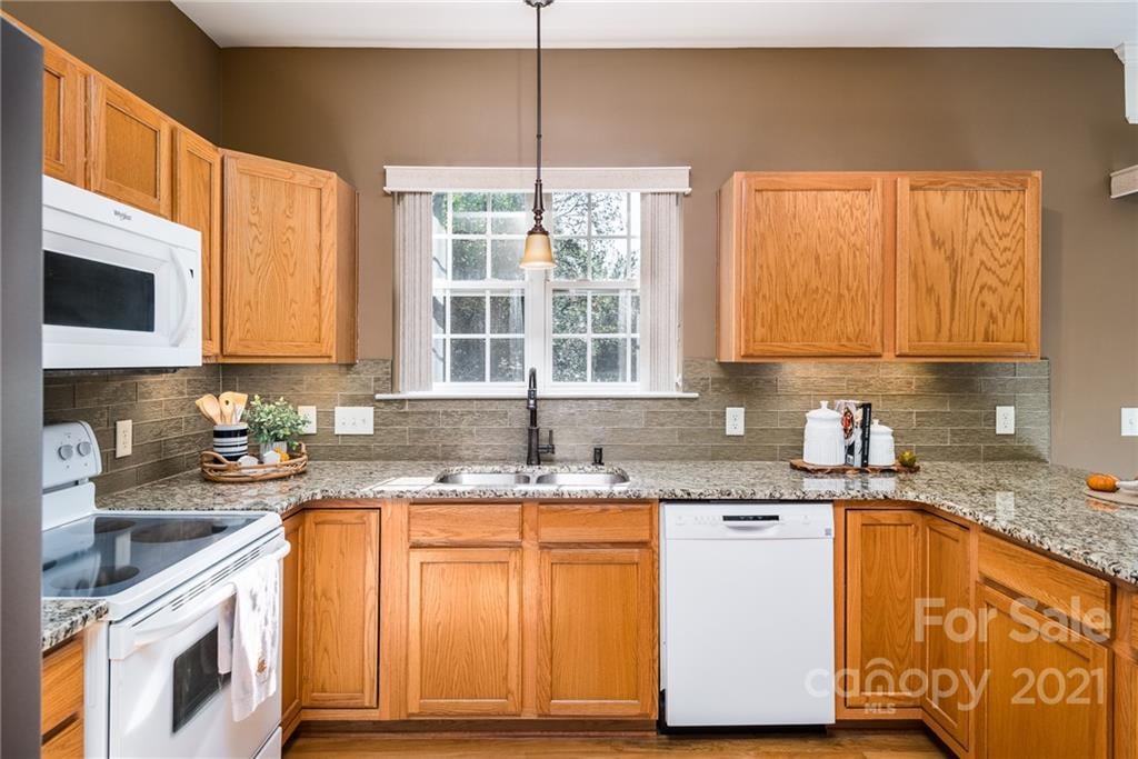 8815 Baffin Ct