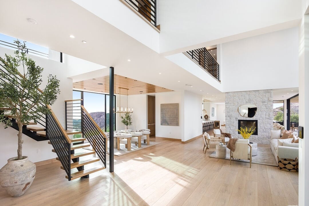 Mulholland Hwy, 90265