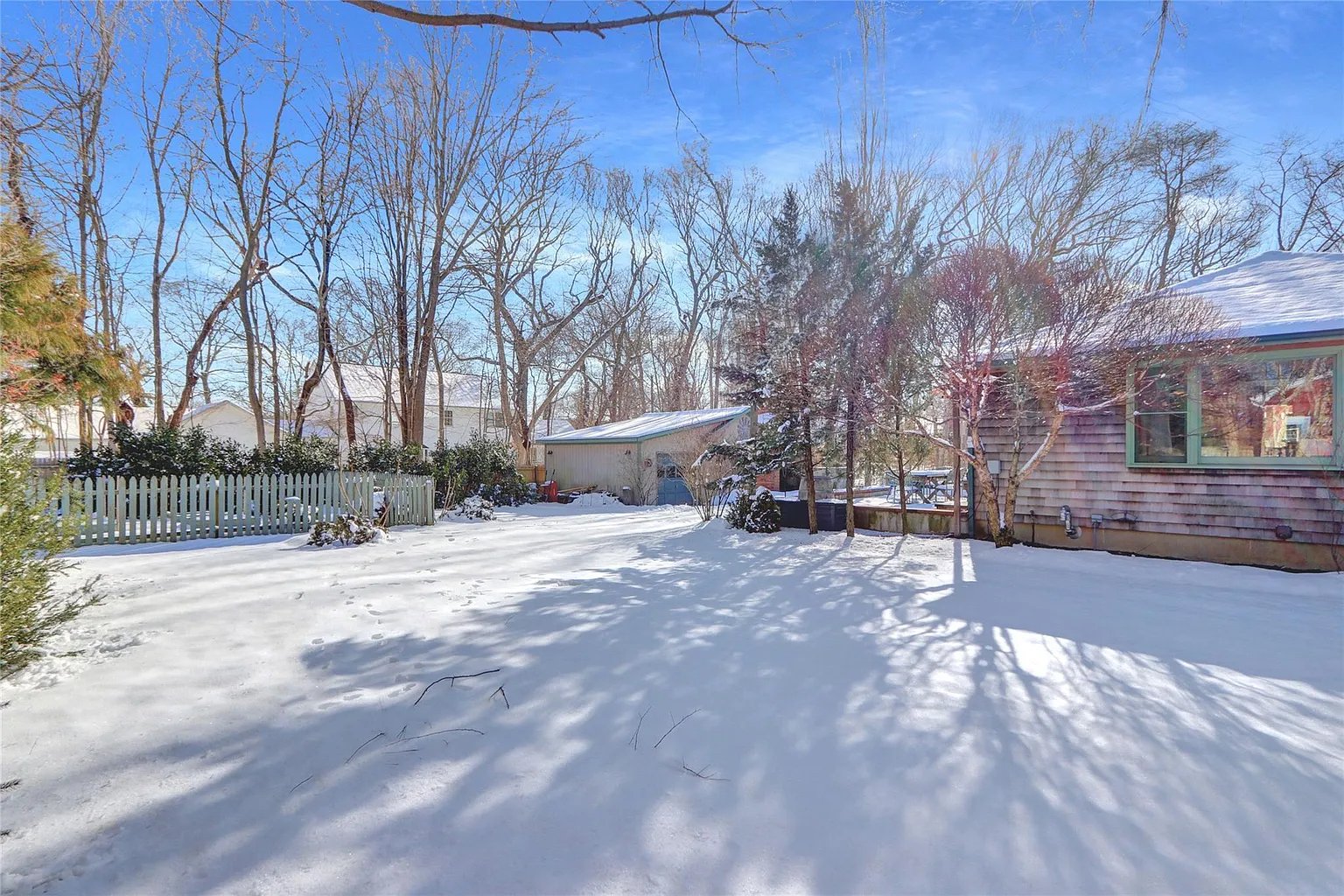 2677 River Road