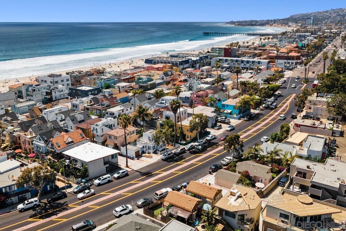 3949-3953 Mission Blvd