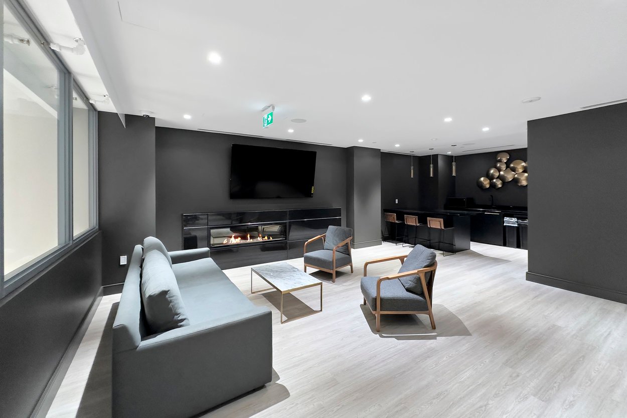 25 Holly St Unit: 708