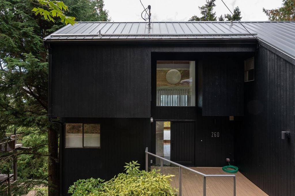 260 Stewart Rd